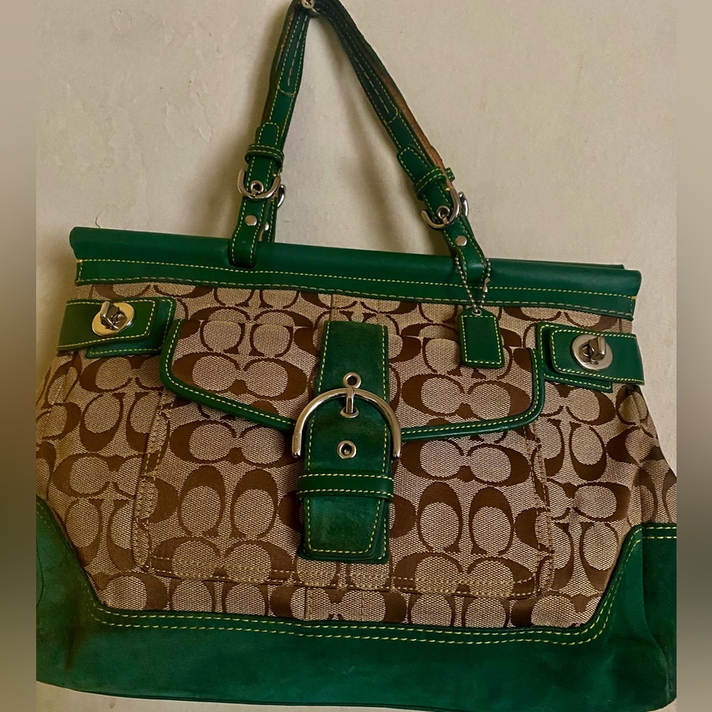 Coach vintage soho Turnlock green Signature Shoulder Bag with Green Accents